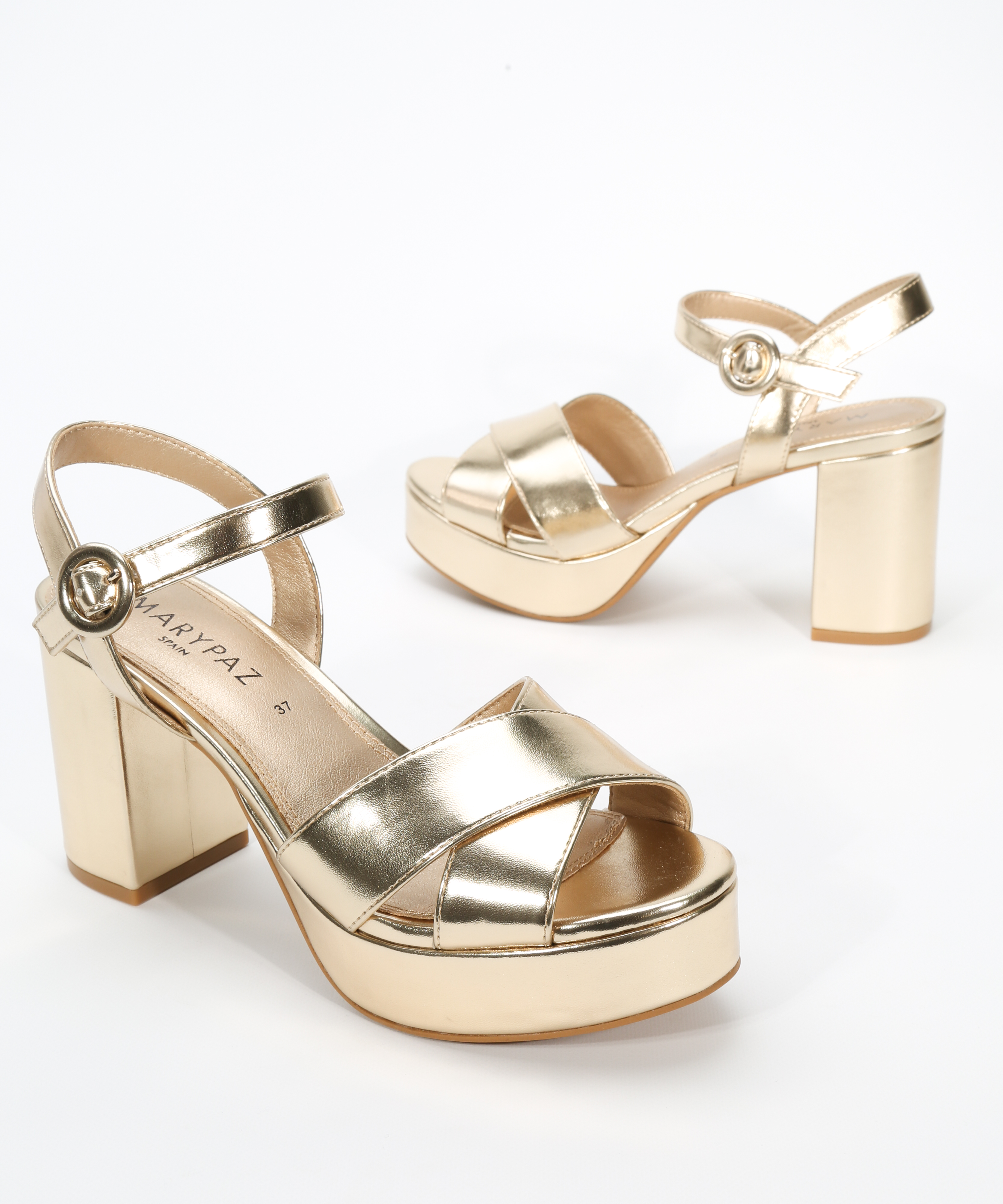 Sand&aacute;lias de plataforma image number null